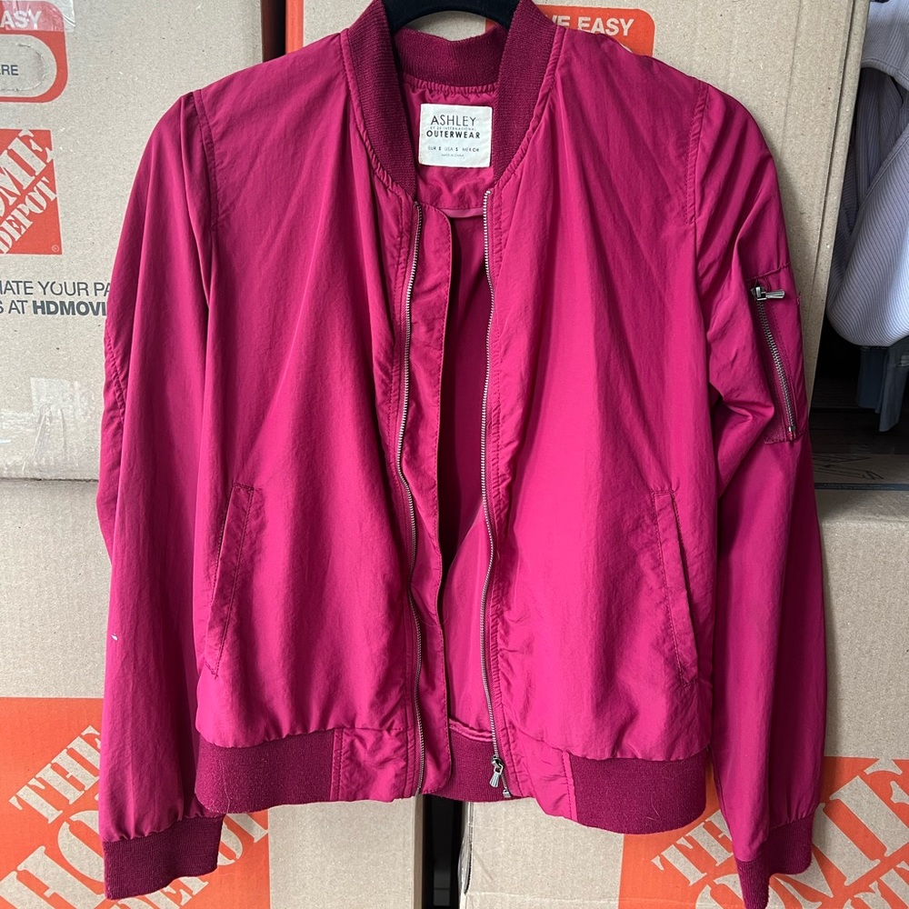 Lightweight bomber jacket